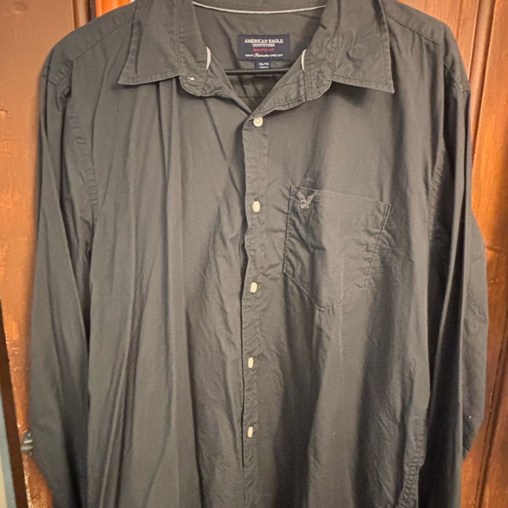 American Eagle Outfitters Men's Black Shirt